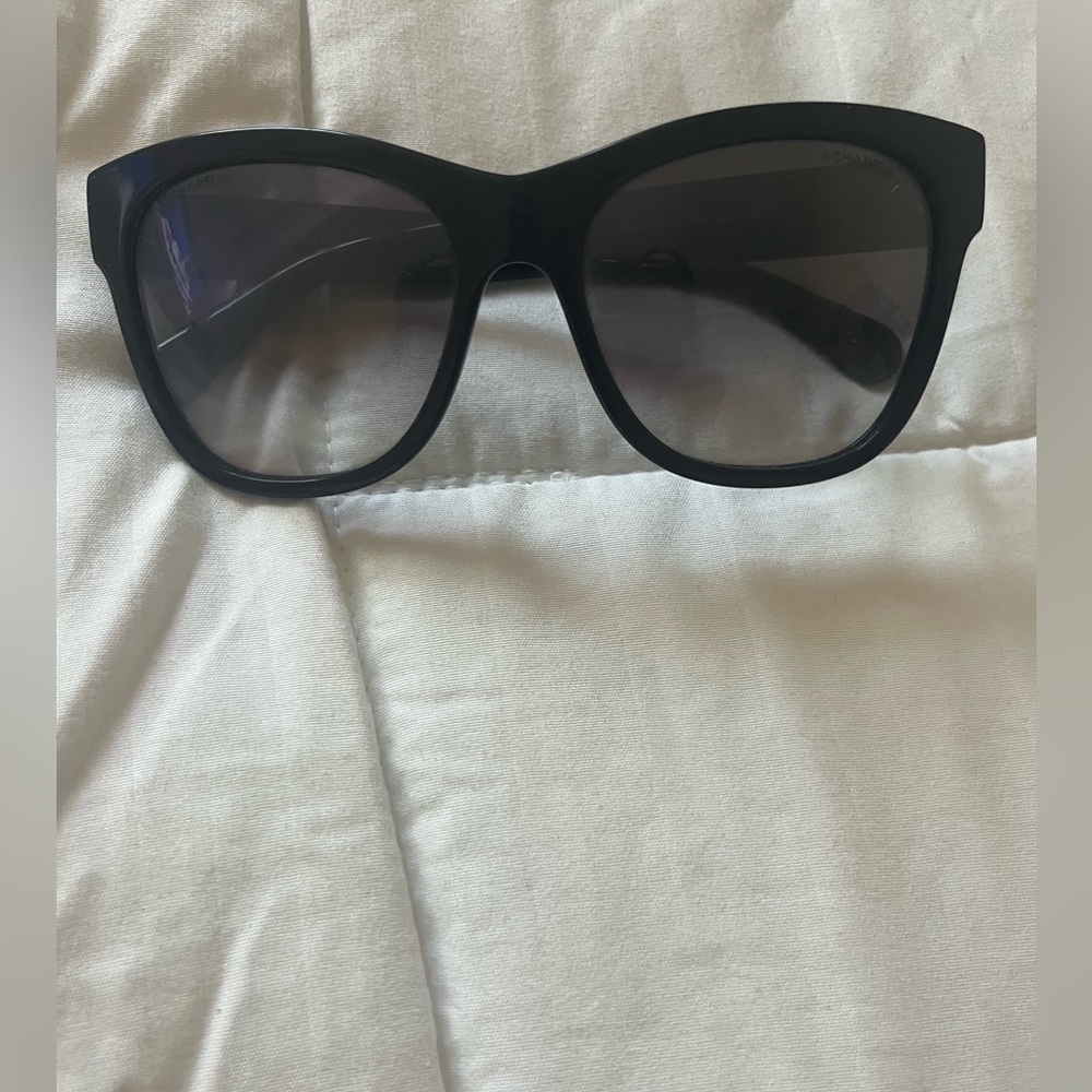 Black Oversized Sunglasses
